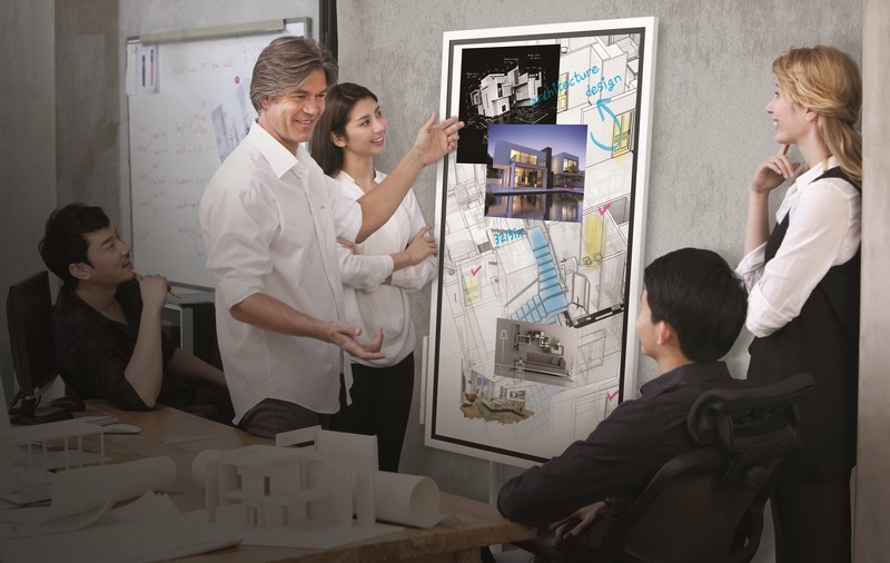  Samsung Transforms the Modern Meeting with new Interactive Digital Flip Chart